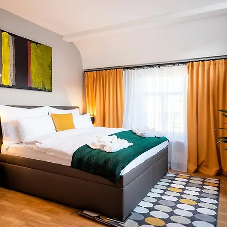 Unique Penthouse & Terrace 6br+3.5bath, Views! * Prague