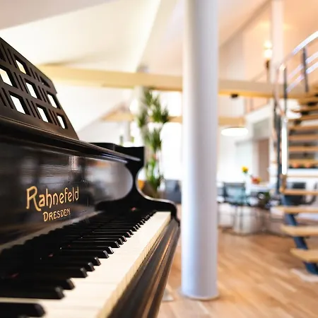 아파트 Unique Penthouse & Terrace 6br+3.5bath, Views! *