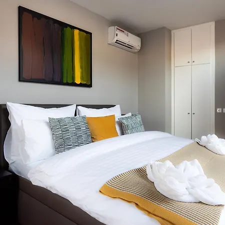 아파트 Unique Penthouse & Terrace 6br+3.5bath, Views! *